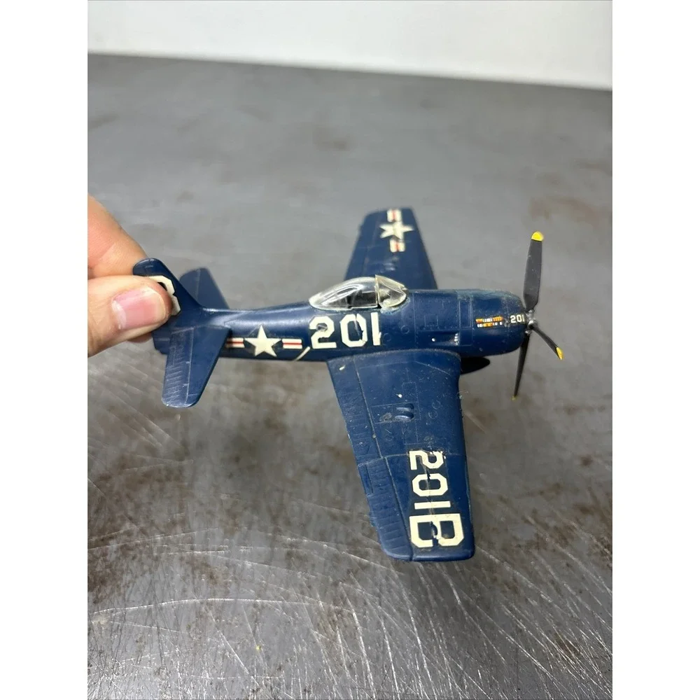 1/72 Scale Built Plastic Grumman F8F-2 Bearcat Plane‎ Assembled Model